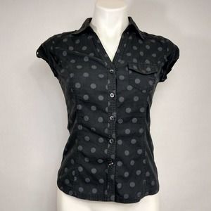 H&M polkadot cap sleeve snap button up blouse